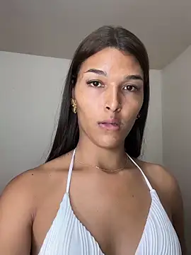 Snapshot of love_megann chatting on 11-16-25, 11:32 love megann online show from 11-16-25, 11:32