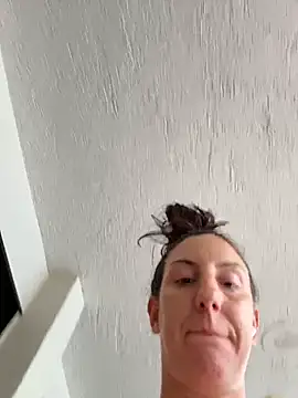 sweetsirenn online show from 02-14-26, 06:15