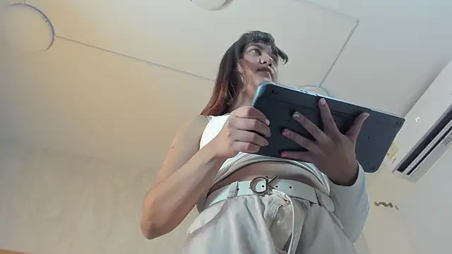 Snapshot of juliette_pretty_ chatting on 10-13-25, 07:14 juliette pretty online show from 10-13-25, 07:14