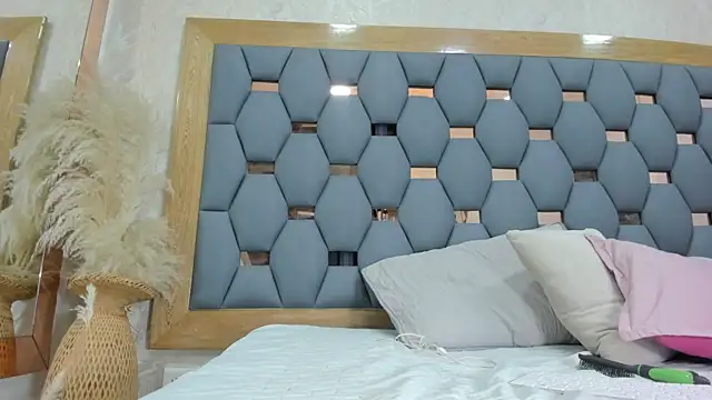 Snapshot of juliette_pretty_ chatting on 11-09-25, 07:01 juliette pretty online show from 11-09-25, 07:01