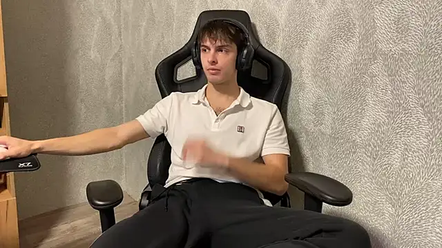 elliot scott online show from 10-11-25, 02:33