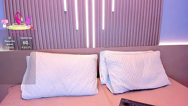 Snapshot of Camile_cute chatting on 02-06-26, 06:11 Camile cute online show from 02-06-26, 06:11