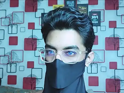 ChiseledCharm online show from 10-08-25, 05:54