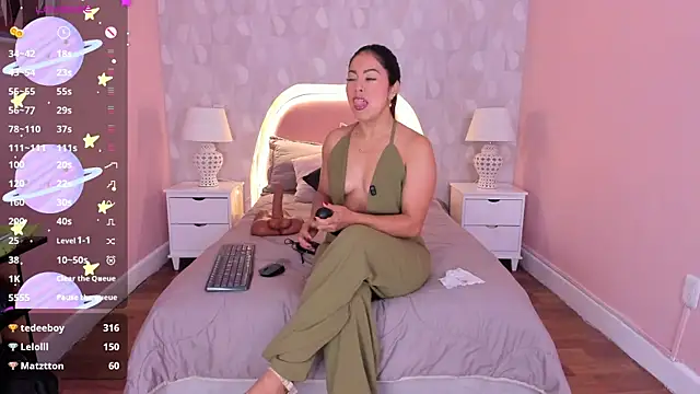 isabella milf  online show from 06-01-26, 07:15