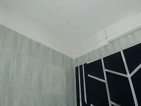 Snapshot of chaniesmith69x chatting on 09-15-25, 04:34 chaniesmith69x online show from 09-15-25, 04:34