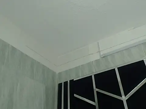 Snapshot of chaniesmith69x chatting on 10-08-25, 04:54 chaniesmith69x online show from 10-08-25, 04:54