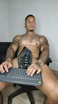 Snapshot of David_tatto1 chatting on 07-16-26, 03:23 David tatto1 online show from 07-16-26, 03:23