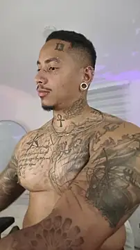 Snapshot of David_tatto1 chatting on 07-30-26, 05:17 David tatto1 online show from 07-30-26, 05:17