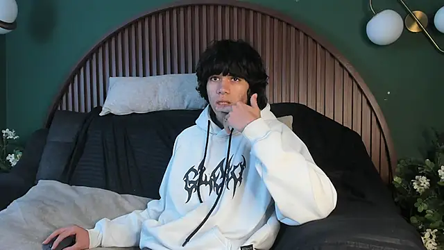 Snapshot of Diamond_twink chatting on 07-22-26, 08:06 Diamond twink online show from 07-22-26, 08:06
