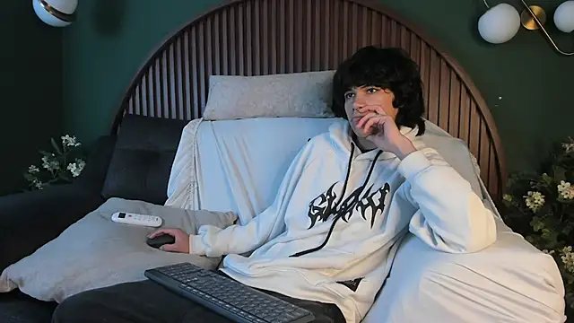 Snapshot of Diamond_twink chatting on 07-24-26, 07:17 Diamond twink online show from 07-24-26, 07:17
