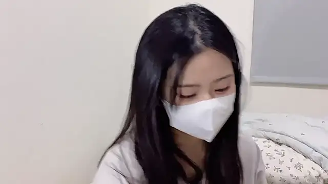 Snapshot of LHeart chatting on 10-07-25, 02:47 LHeart online show from 10-07-25, 02:47