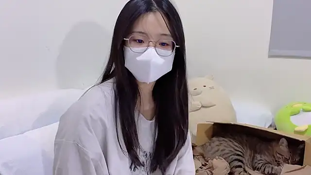 Snapshot of LHeart chatting on 10-18-25, 03:24 LHeart online show from 10-18-25, 03:24