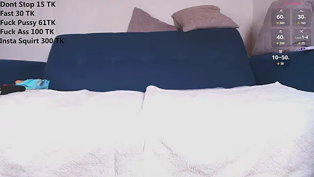 Snapshot of couplelove543 chatting on 09-25-25, 02:10 couplelove543 online show from 09-25-25, 02:10