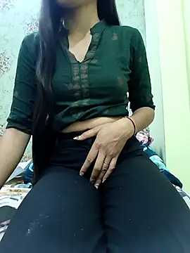 Snapshot of sneha_88 chatting on 10-23-25, 01:21 sneha 88 online show from 10-23-25, 01:21