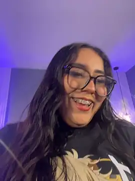 Snapshot of KatlynRous chatting on 05-07-26, 06:57 KatlynRous online show from 05-07-26, 06:57
