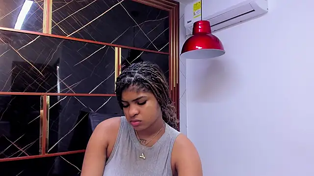 Snapshot of HannyThompson chatting on 10-04-25, 12:25 HannyThompson online show from 10-04-25, 12:25