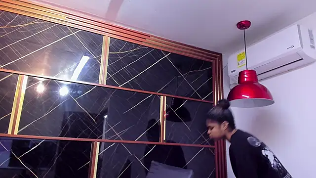 Snapshot of HannyThompson chatting on 10-11-25, 12:26 HannyThompson online show from 10-11-25, 12:26