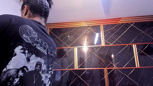 Snapshot of HannyThompson chatting on 10-25-25, 12:34 HannyThompson online show from 10-25-25, 12:34