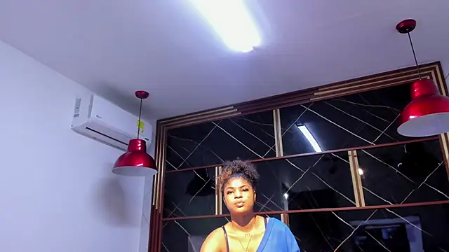 Snapshot of HannyThompson chatting on 10-30-25, 12:17 HannyThompson online show from 10-30-25, 12:17