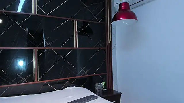 Snapshot of HannyThompson chatting on 11-02-25, 12:51 HannyThompson online show from 11-02-25, 12:51