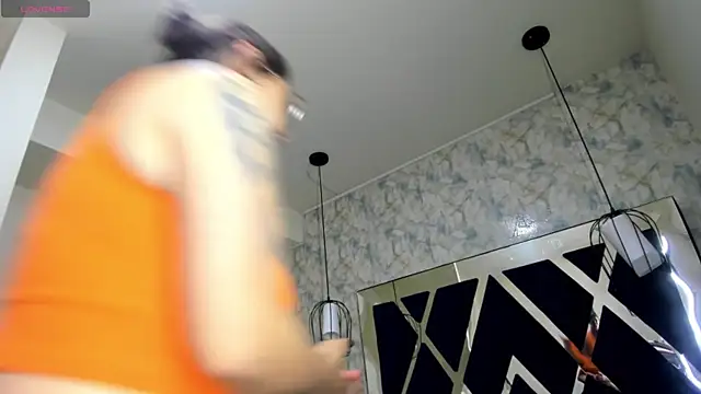 Luciifeer  online show from 04-12-26, 03:39