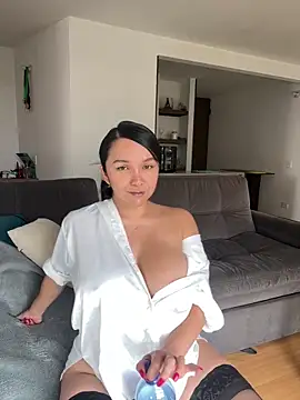 Nova Gabriela online show from 11-14-25, 03:22