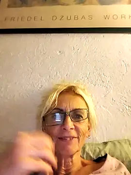 clarabell4 online show from 11-14-25, 09:02