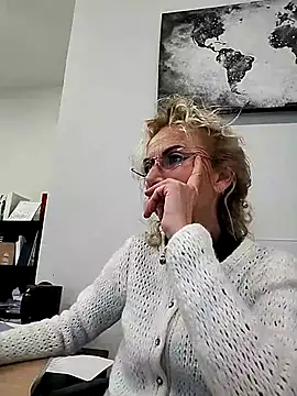 clarabell4 online show from 01-14-26, 08:42