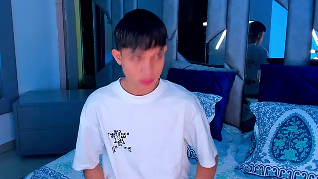 Sebax Young online show from 09-21-25, 08:10