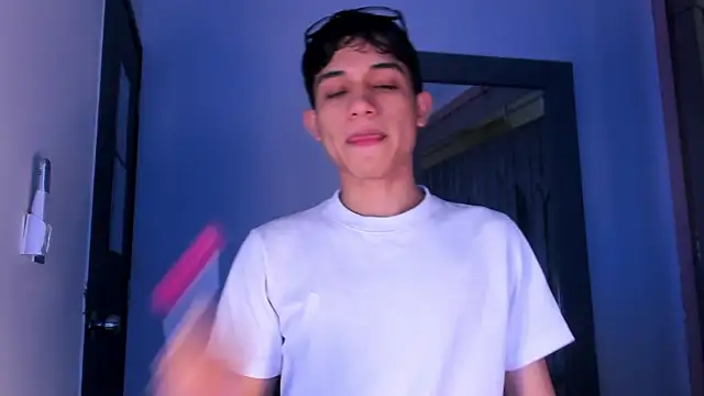 Sebax Young online show from 02-25-26, 08:29