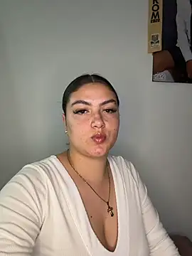 Snapshot of nicolexxaleja chatting on 06-22-26, 01:18 nicolexxaleja online show from 06-22-26, 01:18