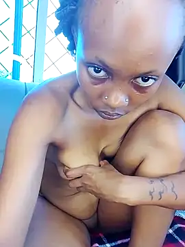 Snapshot of SeffieLucy chatting on 11-14-25, 09:30 SeffieLucy online show from 11-14-25, 09:30