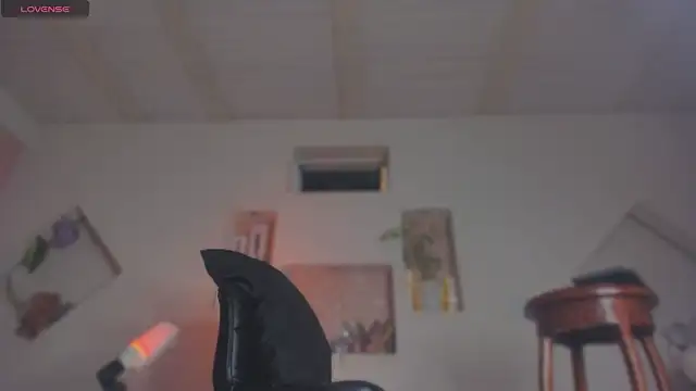 Snapshot of Chloe_cooperr chatting on 10-29-25, 09:33 Chloe cooperr online show from 10-29-25, 09:33