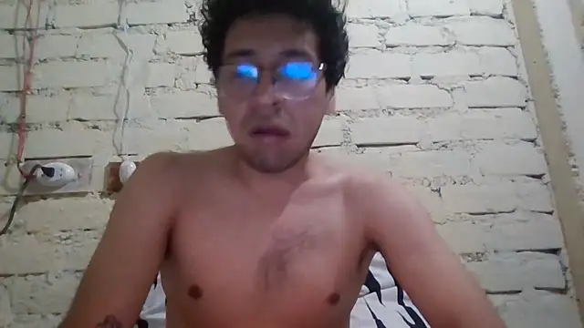 LecheDeSoya666 online show from 12-18-25, 04:40