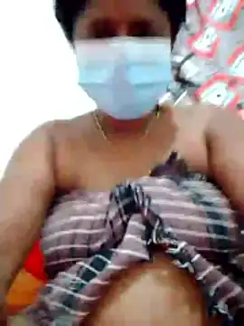 Snapshot of boosypussy chatting on 05-26-26, 03:35 boosypussy online show from 05-26-26, 03:35