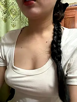 LinYi Office online show from 11-15-25, 01:47