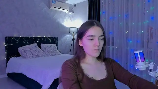 sweete chantal online show from 12-16-25, 05:07