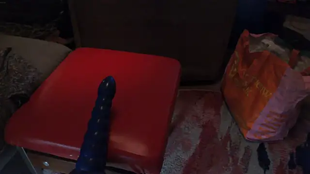 Snapshot of drieghe chatting on 10-13-25, 07:58 drieghe online show from 10-13-25, 07:58