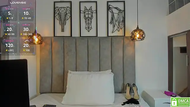 Gia Scott online show from 09-15-25, 03:06