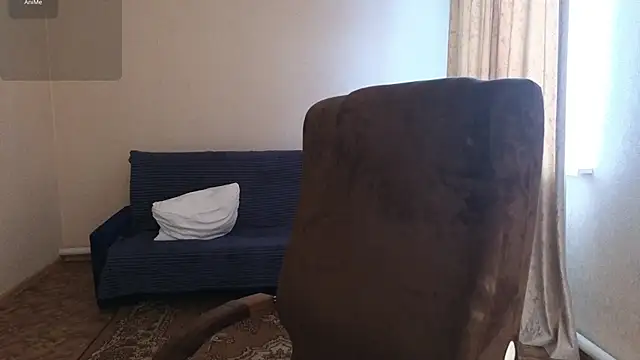 Snapshot of Laura_Gol chatting on 02-02-26, 05:06 Laura Gol online show from 02-02-26, 05:06