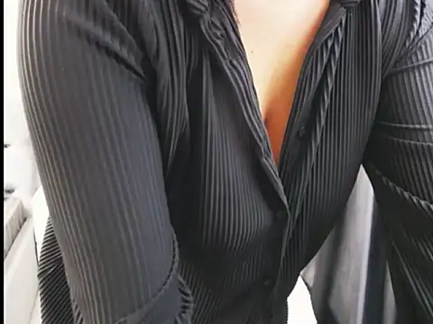 Snapshot of Casiana_ chatting on 11-11-25, 10:10 Casiana online show from 11-11-25, 10:10