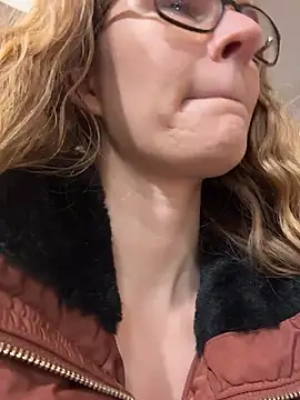 Snapshot of Bikergirl_97 chatting on 12-04-25, 02:04 Bikergirl 97 online show from 12-04-25, 02:04