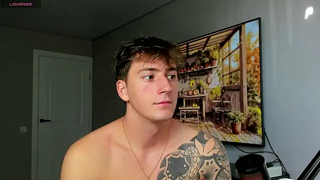 Snapshot of DaniHort chatting on 09-09-25, 08:25 DaniHort online show from 09-09-25, 08:25