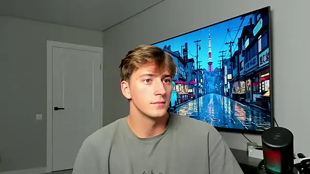 Snapshot of DaniHort chatting on 09-13-25, 11:32 DaniHort online show from 09-13-25, 11:32