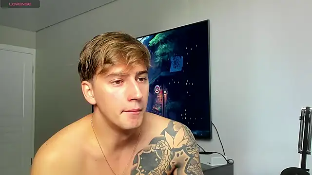 Snapshot of DaniHort chatting on 10-09-25, 09:18 DaniHort online show from 10-09-25, 09:18