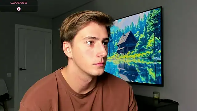 Snapshot of DaniHort chatting on 10-25-25, 09:28 DaniHort online show from 10-25-25, 09:28