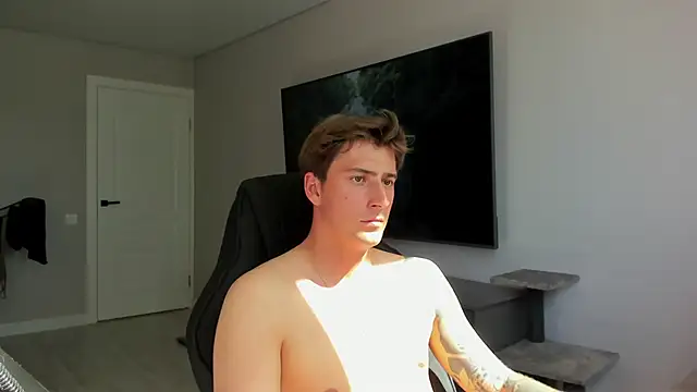 Snapshot of DaniHort chatting on 06-22-26, 12:35 DaniHort online show from 06-22-26, 12:35