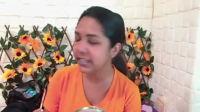 Snapshot of IndiaSexyStripper4u chatting on 12-05-25, 04:43 IndiaSexyStripper4u online show from 12-05-25, 04:43