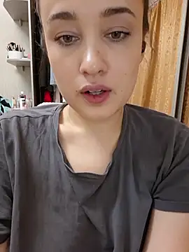 Snapshot of DianaVi chatting on 11-04-25, 08:52 DianaVi online show from 11-04-25, 08:52