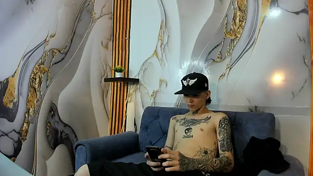 StraightBoy Nick online show from 09-30-25, 05:01